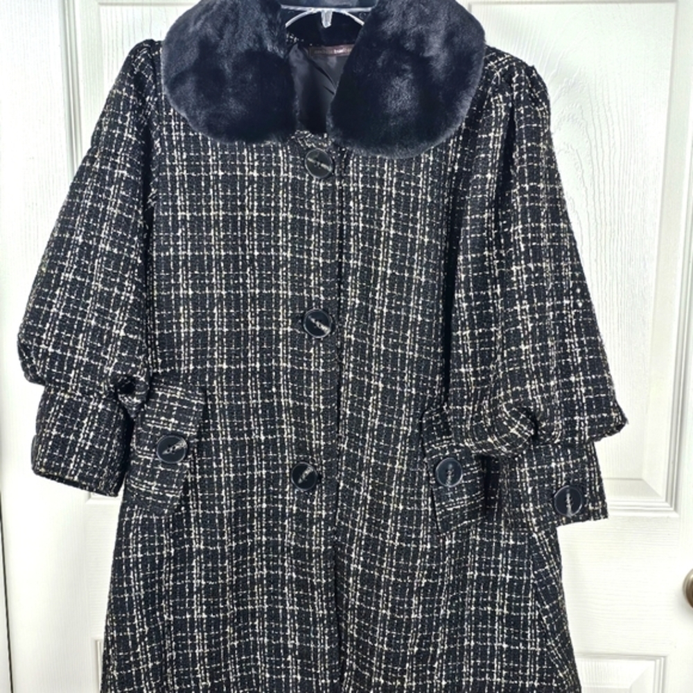 Hazel NWOT Med. Tweed‎ Faux Fur Collar Jacket Elegant Lined Winter Formal Cosmo